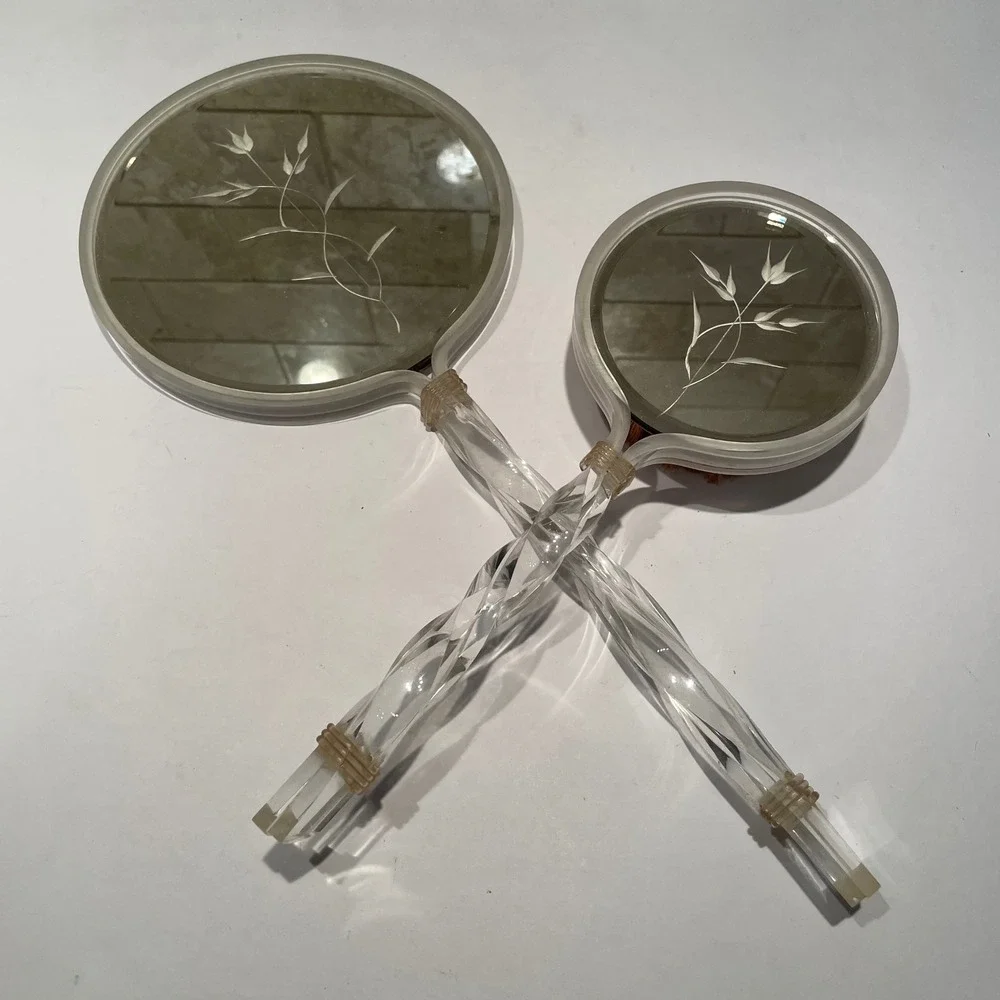 Vintage Lucite Hand Mirror and Brush Set Etched Floral Twisted Handle Clear‎ 2pc